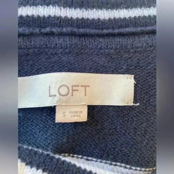 LOFT women’s STRIPED white navy blue POCKET COWL NECK SWEATER size small prelove - Picture 9 of 9